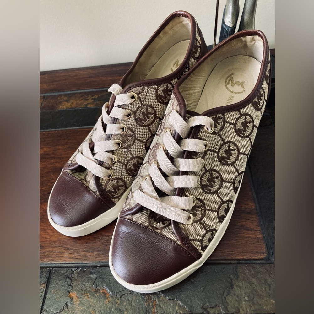 Michael Kors Low Top Logo City Sneakers